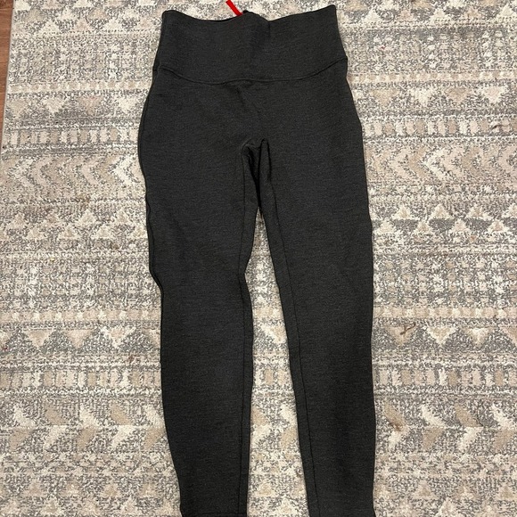 Spanx gray leggings size large - Picture 2 of 5